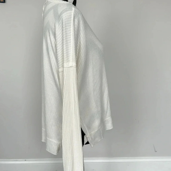 White Fable Cream Long Sleeve Ribbed Sweater Sz XS - Picture 4 of 7